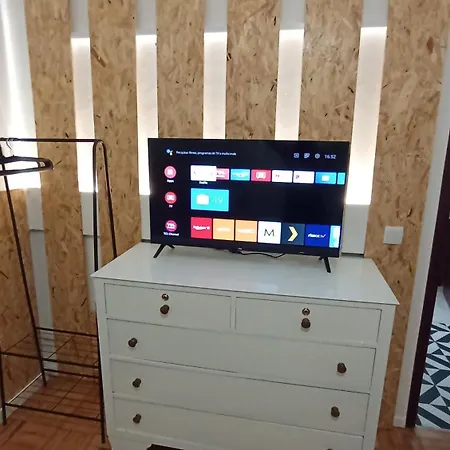 Apartmán Bus Stop House 82 *